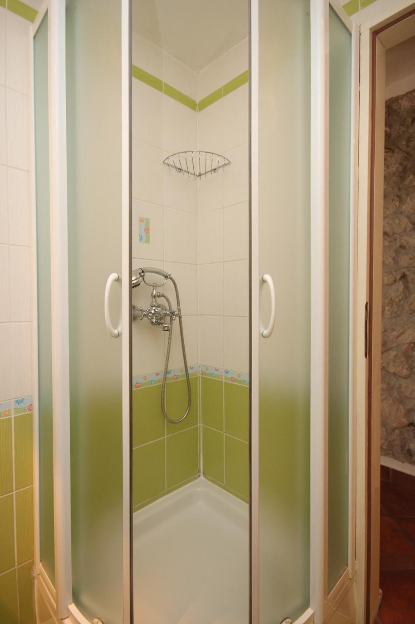 Apartments By The Sea Gradac, Makarska - 6661 Gradac  Bilik gambar